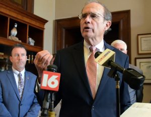 Lt. Gov. Delbert Hosemann discusses legislative strategies to save hospitals and rectify staffing shortages during a press conference at the State Capitol, Wednesday, Jan. 18, 2023. Credit: Vickie D. King/Mississippi Today