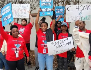 Call center workers employed at Maximus, the largest federal call center contractor in the nation, went on strike in Hattiesburg, Tuesday, Nov. 1, 2022. Credit: Vickie D. King/Mississippi Today