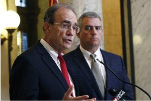 Lt. Gov. Delbert Hosemann, speaking, and Speaker of the House Philip Gunn disagree about how much Mississippi income tax to cut. (AP Photo/Rogelio V. Solis)
