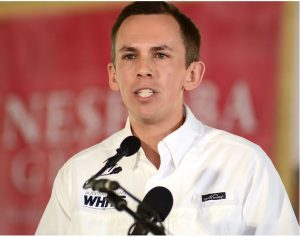 State Auditor Shad White speaking at the Neshoba County Fair, Thursday, July 28, 2022. Credit: Vickie D. King/Mississippi Today