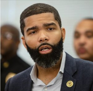 Jackson Mayor Chokwe Antar Lumumba speaks to media after announcing that veteran officer James Davis has been named Jackson Police Department’s new interim police chief during a press conference at City Hall Thursday, June 28, 2018. Credit: Eric J. Shelton, Mississippi Today/ Report for America