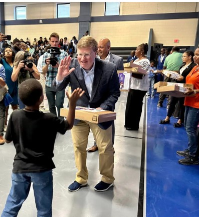 Is Gov. Reeves trying to take credit for broadband expansion even as he blasts ‘Biden, Bennie and Brandon?’