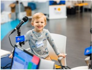 hildren's of Mississippi patient Dempsey Donahoo smiles at the Mix 98.7 radio booth during the 2022 Mississippi Miracles Radiothon.