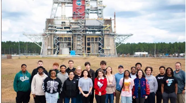 Artemis Generation Students Inspired During NASA STEM Event