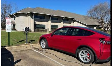 Electric vehicle charging now available at Hinds CC