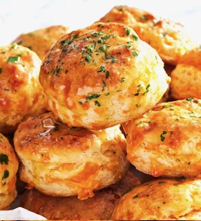 Kara’s Bites and Sights: Never forget: Red Lobster gave us Cheddar Bay Biscuits