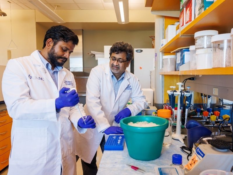 Cancer Center and Research Institute secures $1.4 million grant for prostate cancer research