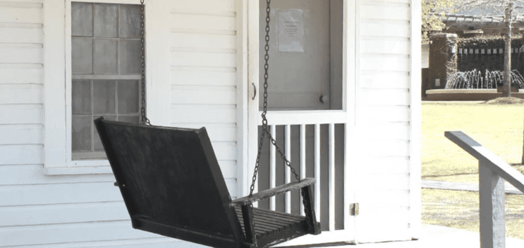 (Photo from Elvis Presley Birthplace website)
