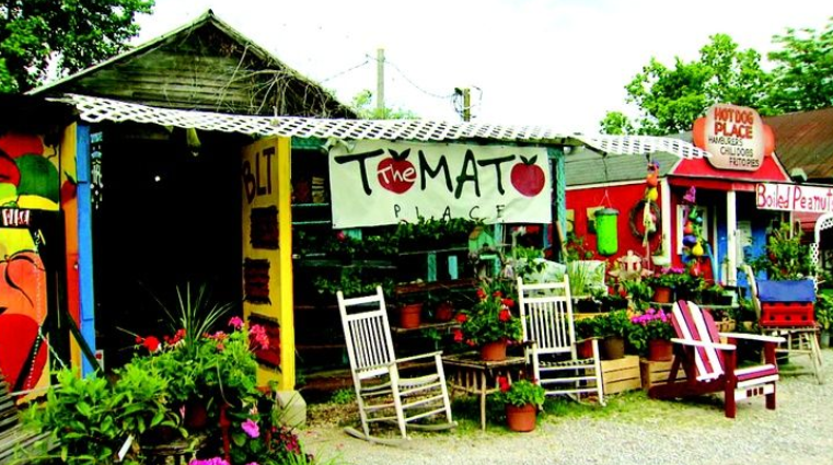Serving fresh, supporting local: Inside Vicksburg’s Tomato Place
