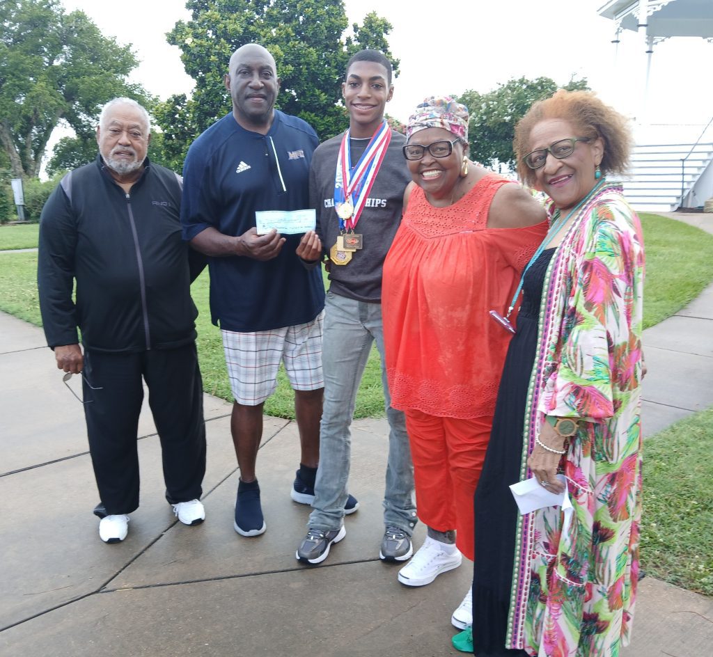 The Hugh Green Scholarship Foundation recently honored Markeith Thompson as the 2025 recipient of its $1,000 scholarship. From left are Wilbur Johnson, Hugh Green, Thompson, Laura Jackson, and Eva Dunkley. Thompson is a 2025 graduate of Natchez High School.