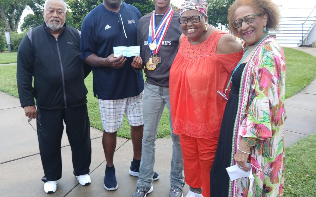 Markeith Thompson awarded $1,000 scholarship by  Hugh Green Scholarship Foundation