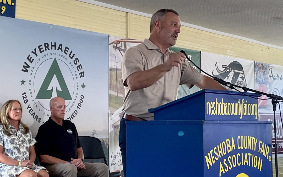 Speaker Jason White speaks at the 2025 Neshoba County Fair (Photo by Frank Corder)