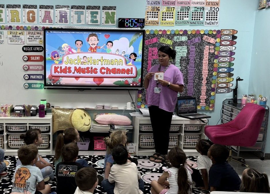 Nicole Cotten, a graduate student in MSU-Meridian’s elementary alternate route program from Bruce, teaches kindergarten at Bruce Elementary School in the Calhoun County School District. (Photo submitted)