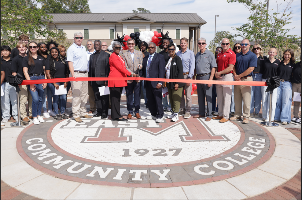 Officials cut ribbon on East Mississippi Community College sidewalk project in Scooba