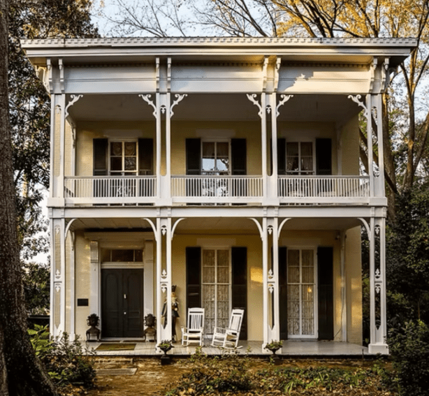 Ghosts and History: The McRaven House – Mississippi’s most haunted home