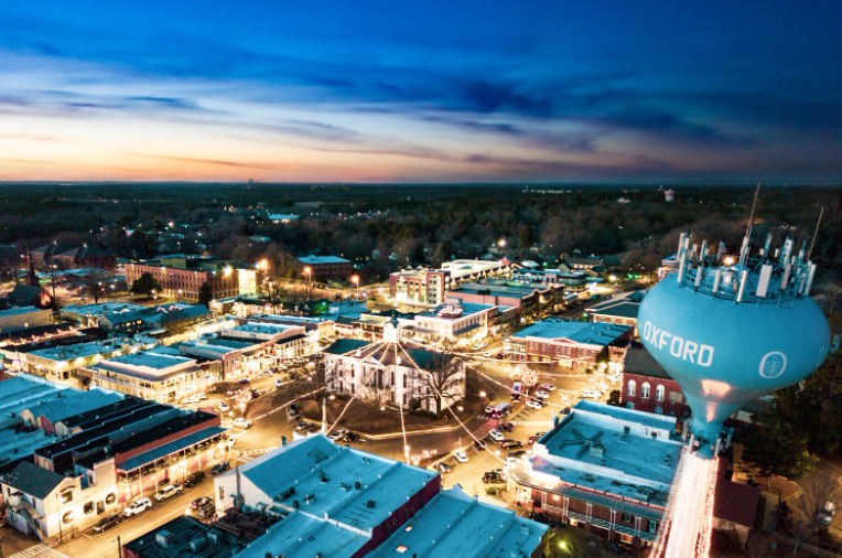 Holly Jolly Oxford: A little slice of Stars Hollow in the Magnolia State